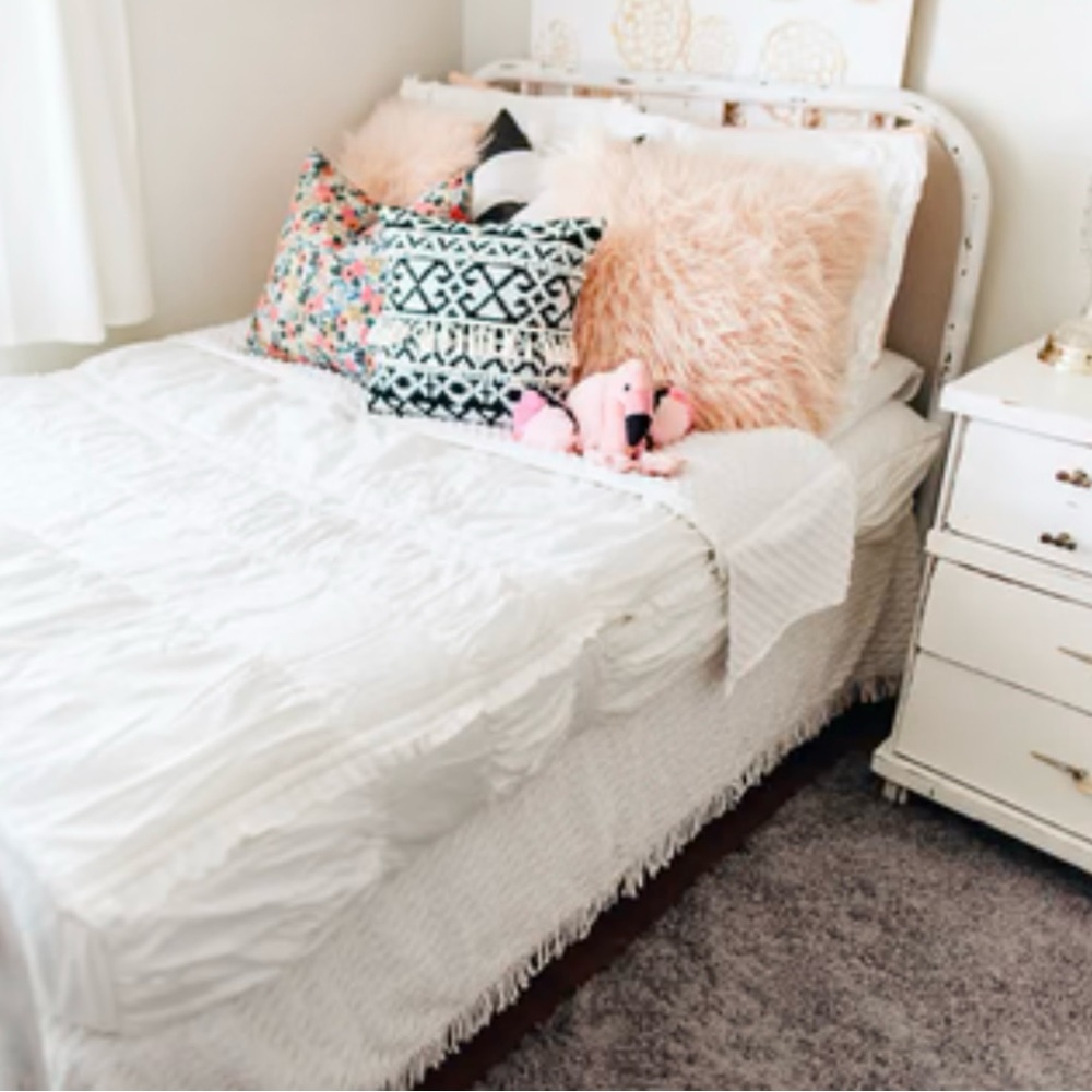 Beddy’s Full Size Zippered Comforter Set - Chic White